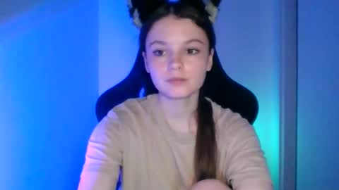 Snapshot of astradream_ chatting on September 24, 2025, 5:38 pm astradream_ online show from September 24, 2025, 5:38 pm