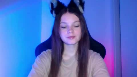 Snapshot of astradream_ chatting on October 7, 2025, 5:21 pm astradream_ online show from October 7, 2025, 5:21 pm