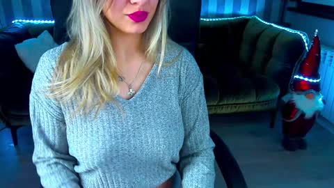 Snapshot of astraluxe_ chatting on December 26, 2024, 1:21 pm Asta online show from December 26, 2024, 1:21 pm