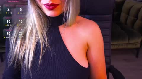 Snapshot of astraluxe_ chatting on January 24, 2025, 2:19 pm Asta online show from January 24, 2025, 2:19 pm