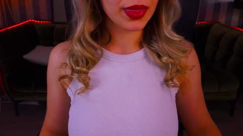 Snapshot of astraluxe_ chatting on January 25, 2025, 5:08 pm Asta online show from January 25, 2025, 5:08 pm
