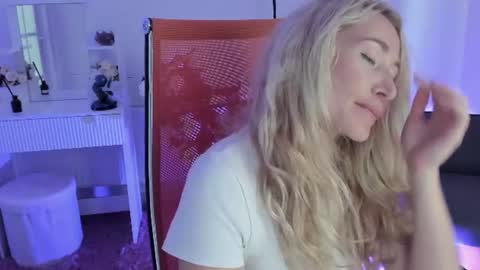 astramonroe online show from July 30, 2026, 1:10 pm