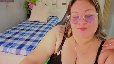 astrid1_s online show from June 6, 2026, 3:11 am