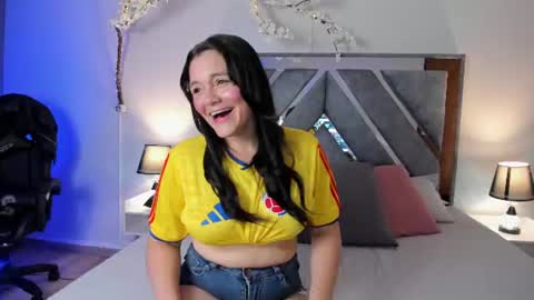 Astrid  online show from June 14, 2026, 2:24 am