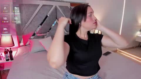 Astrid  online show from August 4, 2026, 2:04 am