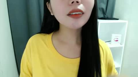 asuna_charming online show from April 25, 2026, 7:00 am