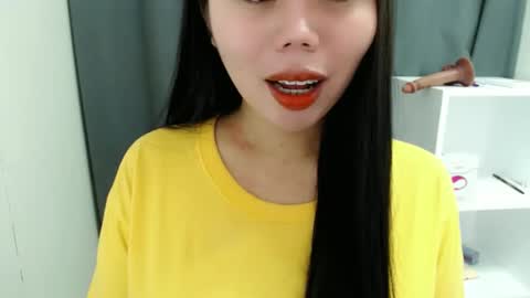 asuna_charming online show from April 26, 2026, 8:23 am