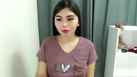 asuna_charming online show from June 21, 2026, 5:37 pm