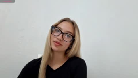 Snapshot of asuncionedgeman chatting on October 18, 2025, 1:56 pm Diana online show from October 18, 2025, 1:56 pm