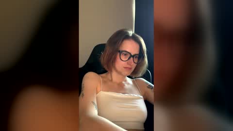 asya_new online show from May 16, 2026, 12:59 pm