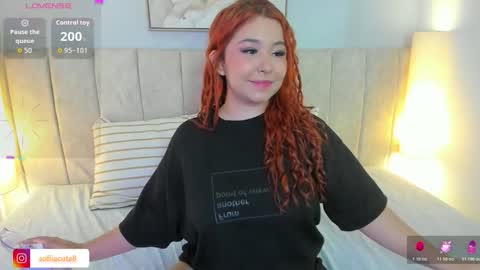 sofia online show from December 18, 2025, 2:28 am