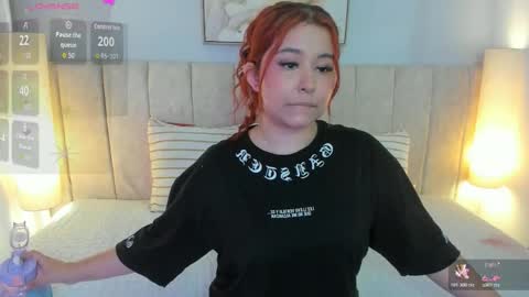 sofia online show from December 23, 2025, 2:09 am