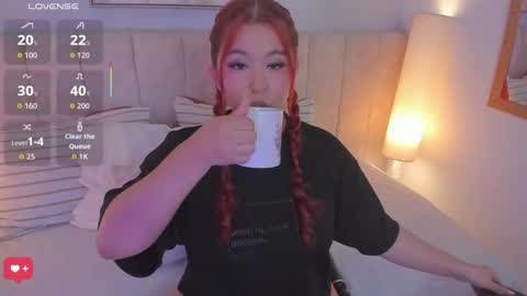 Snapshot of atena_cuteee chatting on February 18, 2026, 2:07 am sofia online show from February 18, 2026, 2:07 am