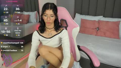 Atenea online show from December 6, 2024, 3:22 pm