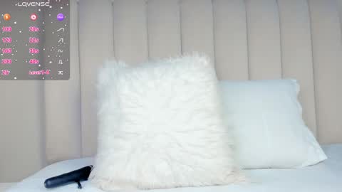 ATENEA ROBERTS Sofia online show from January 29, 2025, 5:40 am