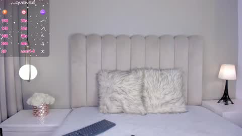 ATENEA ROBERTS Sofia online show from September 16, 2025, 5:36 pm