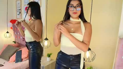 Snapshot of ateneaaa_ chatting on February 18, 2026, 8:27 pm ateneaaa_ online show from February 18, 2026, 8:27 pm