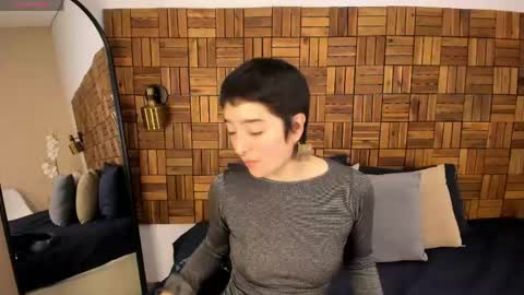 Snapshot of atheena__ chatting on June 8, 2026, 1:44 pm Athenea online show from June 8, 2026, 1:44 pm
