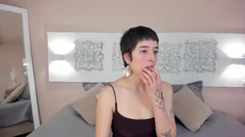 Snapshot of atheena__ chatting on June 10, 2026, 12:26 pm Athenea online show from June 10, 2026, 12:26 pm