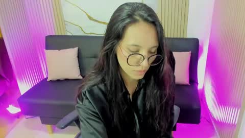 Atenea online show from June 7, 2026, 3:43 am
