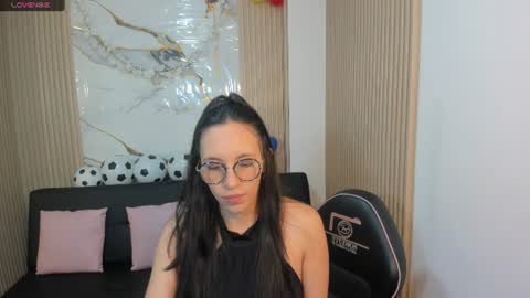 Atenea online show from July 1, 2026, 3:19 am