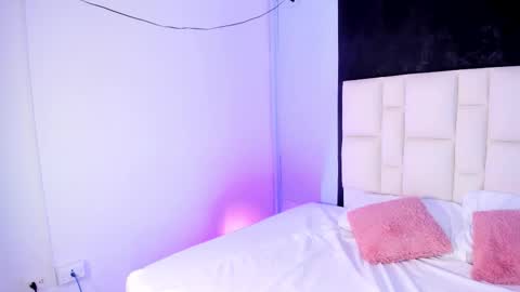 Snapshot of athenea__fox chatting on October 16, 2025, 11:55 am athenea__fox online show from October 16, 2025, 11:55 am