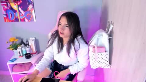 Snapshot of athenea__fox chatting on November 17, 2025, 12:00 pm athenea__fox online show from November 17, 2025, 12:00 pm