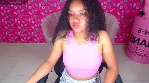 atheneanyx_a online show from September 17, 2025, 1:02 pm