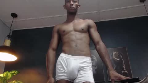 Snapshot of athleticbig_cock chatting on December 7, 2024, 5:31 pm ATHLETIC COCK online show from December 7, 2024, 5:31 pm