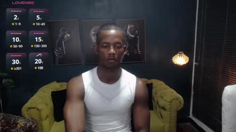Snapshot of athleticbig_cock chatting on February 25, 2025, 5:19 am ATHLETIC COCK online show from February 25, 2025, 5:19 am