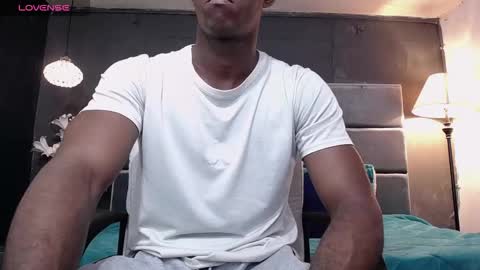 Snapshot of athleticbig_cock chatting on September 10, 2025, 1:38 am ATHLETIC COCK online show from September 10, 2025, 1:38 am