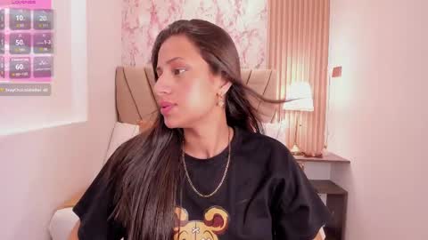 Snapshot of atiena_ chatting on April 15, 2026, 7:58 pm Atiena online show from April 15, 2026, 7:58 pm