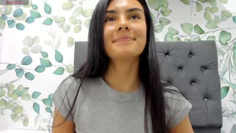 Atilana Diaz online show from December 18, 2024, 6:57 pm