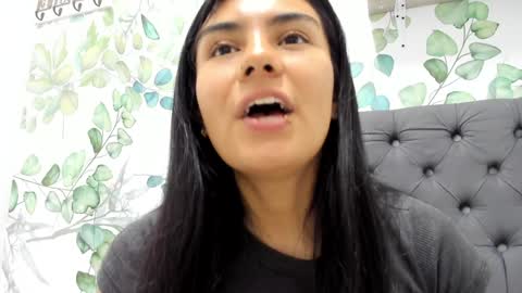 Atilana Diaz online show from December 31, 2024, 6:57 pm