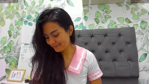 Atilana Diaz online show from February 10, 2025, 5:41 pm