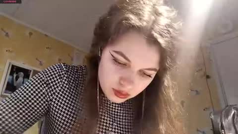 Katrin online show from February 3, 2026, 12:32 pm