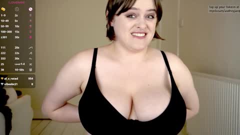 Snapshot of audreyjacq chatting on September 17, 2025, 7:26 pm Audrey Jacq online show from September 17, 2025, 7:26 pm