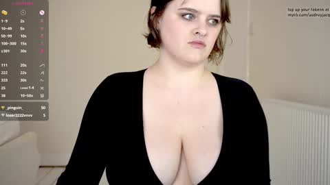 Snapshot of audreyjacq chatting on September 19, 2025, 4:18 pm Audrey Jacq online show from September 19, 2025, 4:18 pm