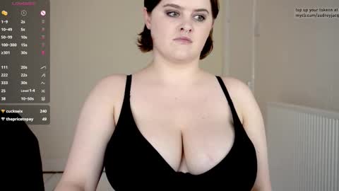 Snapshot of audreyjacq chatting on October 7, 2025, 3:20 pm Audrey Jacq online show from October 7, 2025, 3:20 pm