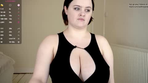 Audrey Jacq online show from February 11, 2026, 3:17 pm