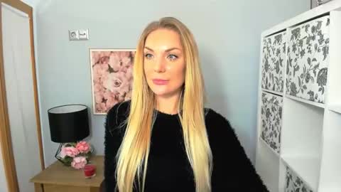 Snapshot of aullorasensual chatting on January 3, 2025, 9:15 am AulloraSensual online show from January 3, 2025, 9:15 am