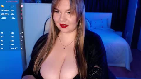 Aura FOLLOW ME online show from January 12, 2026, 7:13 am