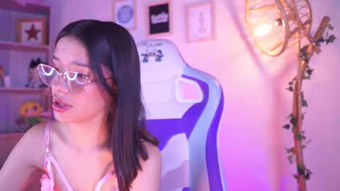 aura_rouss online show from January 17, 2026, 2:16 am