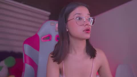 aura_rouss online show from February 3, 2026, 2:53 am