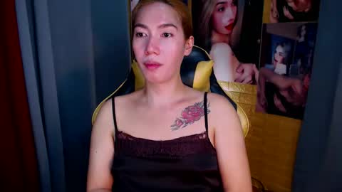 Miss awra online show from October 16, 2025, 5:52 am