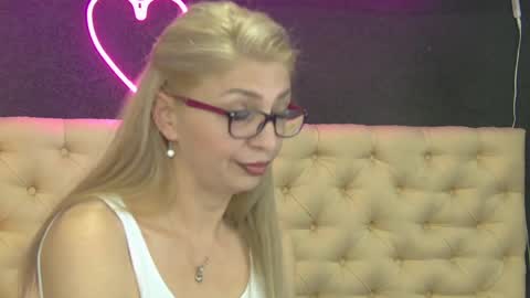 auramilff online show from May 10, 2026, 2:00 pm