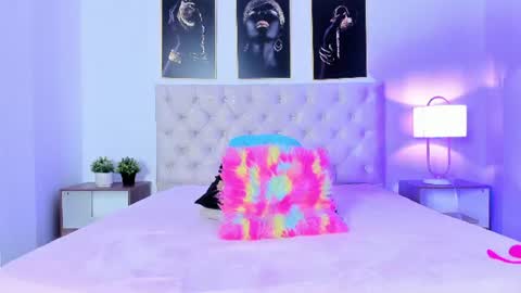 aurora_021 online show from July 7, 2026, 11:14 am