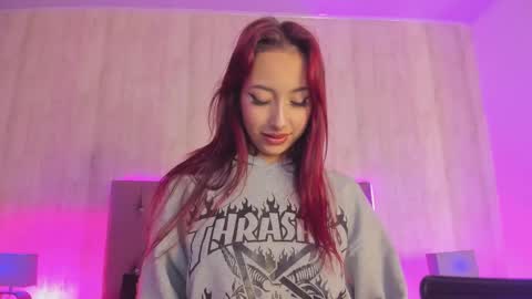 Aurora  online show from November 13, 2025, 4:22 am