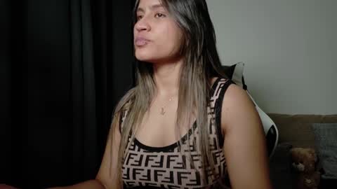 Snapshot of aurora_collins08 chatting on April 6, 2026, 3:24 pm aurora_collins08 online show from April 6, 2026, 3:24 pm