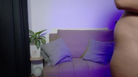 Snapshot of aurora_collins08 chatting on May 7, 2026, 4:12 pm aurora_collins08 online show from May 7, 2026, 4:12 pm
